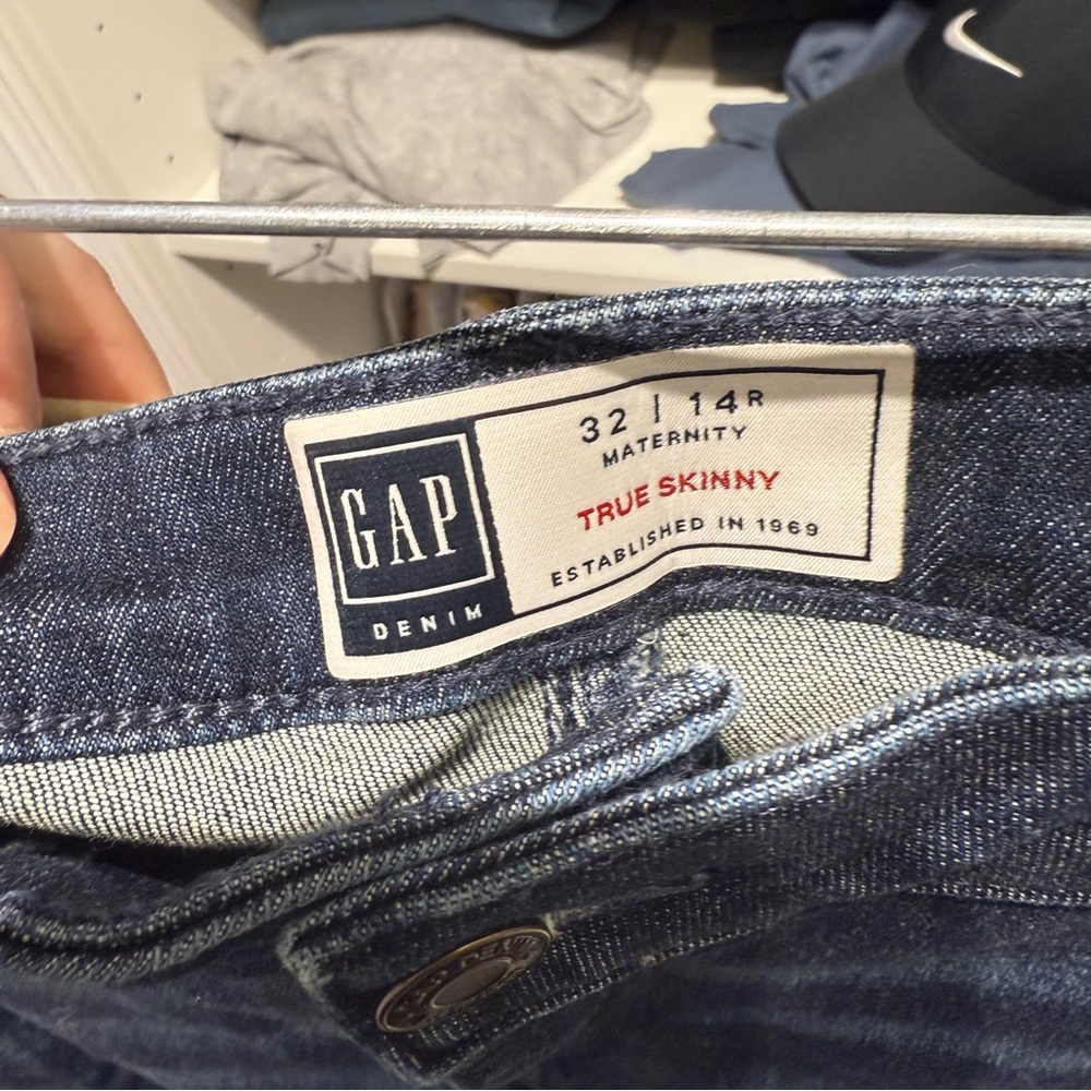 GAP Denim Maternity Jeans in Classic Blue True Skinny Size 32/14R